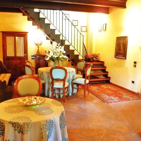 Locanda Di Villa Torraccia 佩萨罗 外观 照片