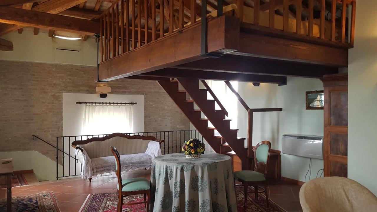 Locanda Di Villa Torraccia 佩萨罗 外观 照片