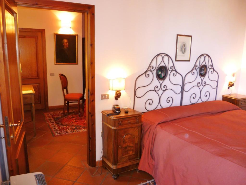 Locanda Di Villa Torraccia 佩萨罗 客房 照片